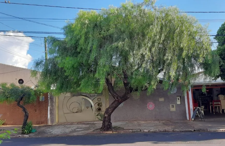 Foto 1 de Casa com 3 Quartos à venda, 143m² em Jardim Universal, Araraquara