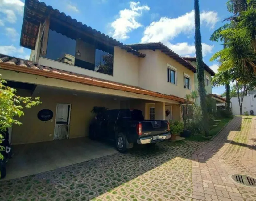 Foto 1 de Casa de Condomínio com 4 Quartos à venda, 220m² em Dona Clara, Belo Horizonte