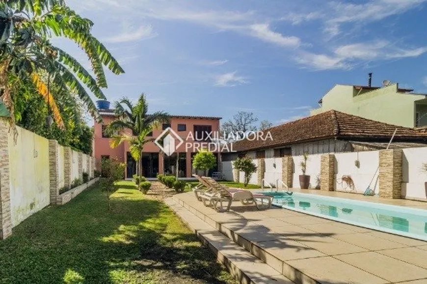 Foto 1 de Casa com 3 Quartos à venda, 218m² em Partenon, Porto Alegre