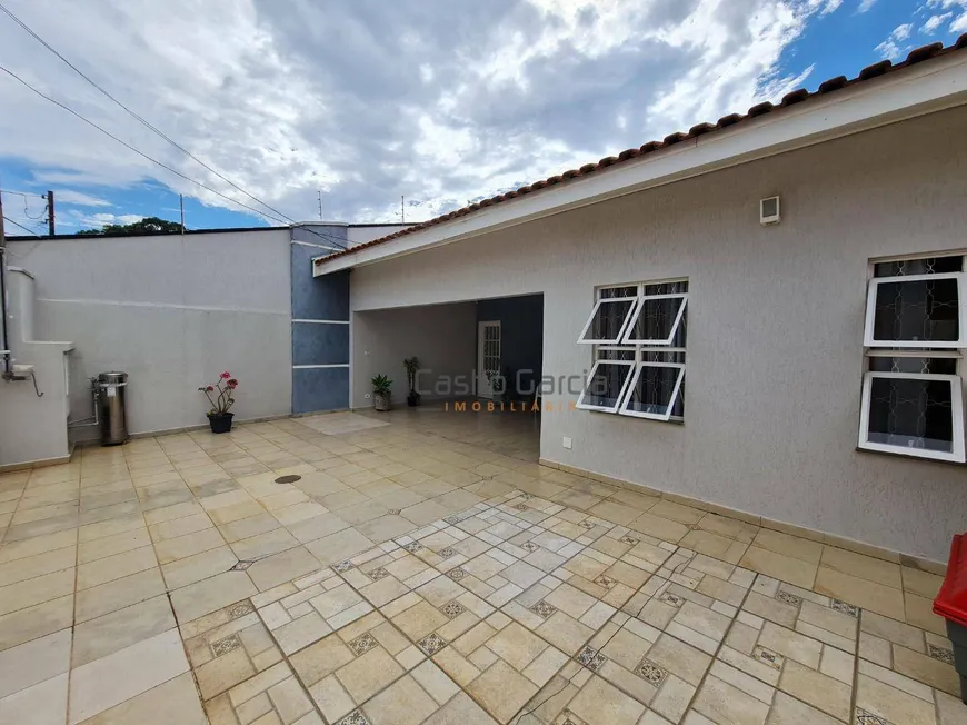 Foto 1 de Casa com 3 Quartos à venda, 178m² em Vila Santa Maria, Americana