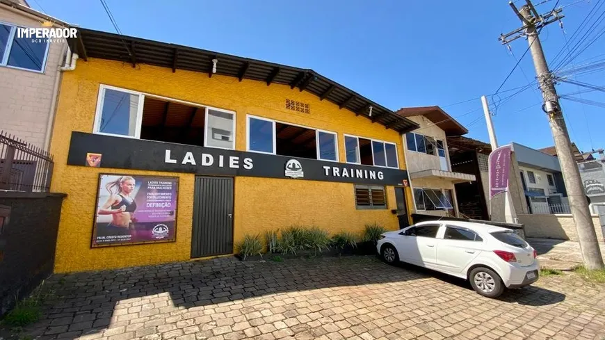 Foto 1 de Galpão/Depósito/Armazém à venda, 282m² em Cristo Redentor, Caxias do Sul