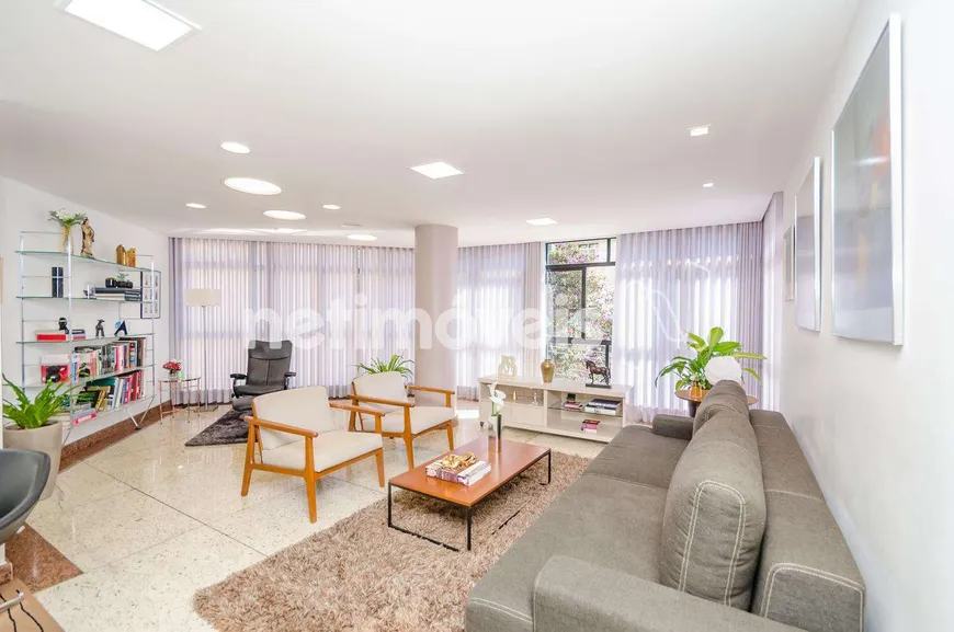 Foto 1 de Apartamento com 4 Quartos à venda, 200m² em Serra, Belo Horizonte