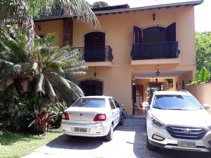 Foto 1 de Casa com 6 Quartos à venda, 200m² em Iconha, Guapimirim