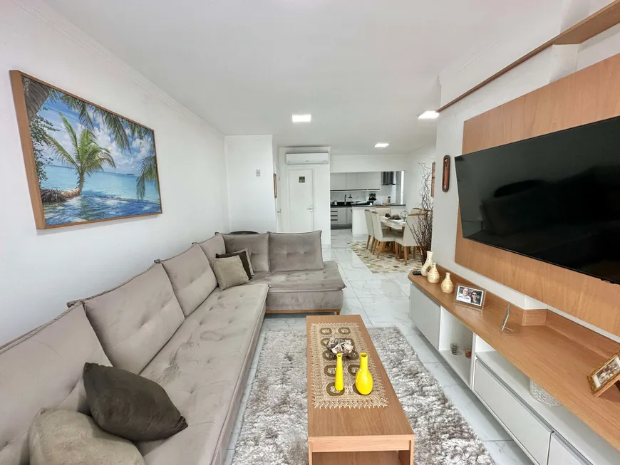 Foto 1 de Apartamento com 3 Quartos à venda, 140m² em Vila Guilhermina, Praia Grande