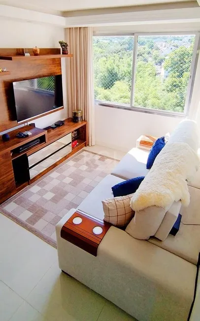 Foto 1 de Apartamento com 2 Quartos à venda, 66m² em Teresópolis, Porto Alegre