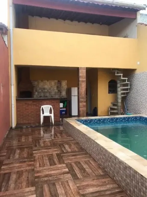 Foto 1 de Casa com 2 Quartos à venda, 125m² em Balneário Gaivota, Itanhaém