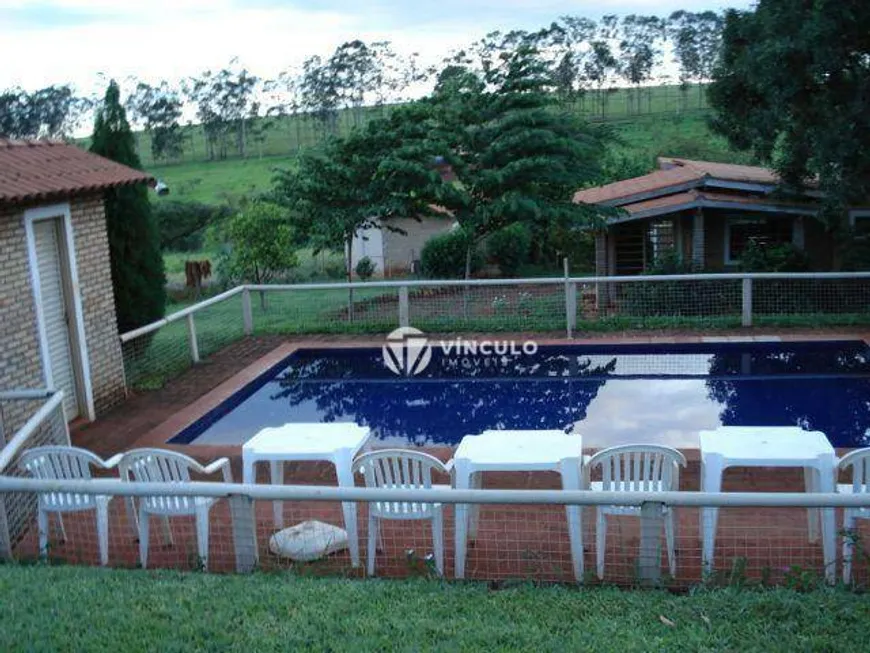 Foto 1 de Fazenda/Sítio com 2 Quartos à venda, 129m² em Chacaras Di Carvalho, Uberaba