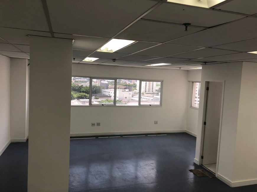 Sala Comercial na Rua do Bosque, 1589, Barra Funda em São Paulo, por R