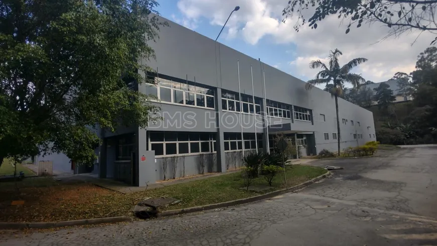 Foto 1 de Galpão/Depósito/Armazém à venda, 7700m² em Jardim Itaquiti, Barueri