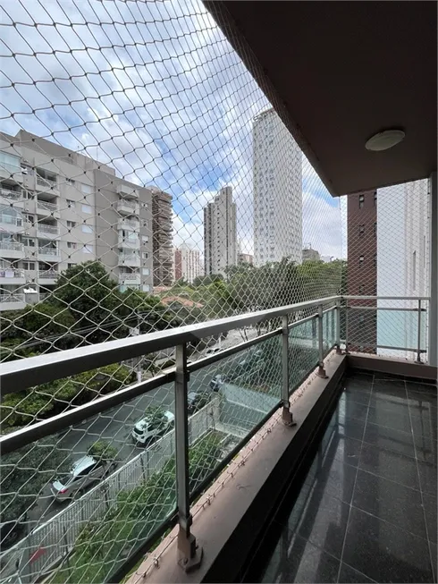 Foto 1 de Apartamento com 3 Quartos para venda ou aluguel, 200m² em Aclimação, São Paulo