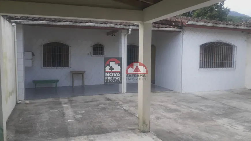 Foto 1 de Casa com 2 Quartos à venda, 97m² em Martim de Sa, Caraguatatuba