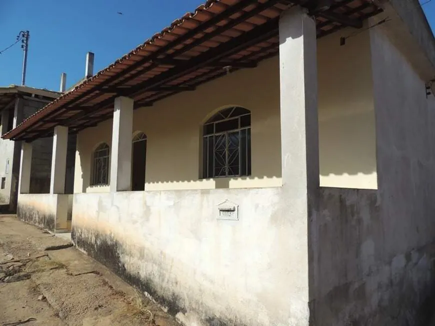 Foto 1 de Casa com 2 Quartos à venda, 10m² em Santo Antônio dos Campos, Divinópolis