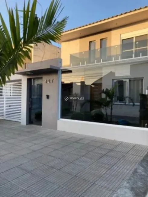 Foto 1 de Casa com 4 Quartos à venda, 340m² em Três Vendas, Pelotas