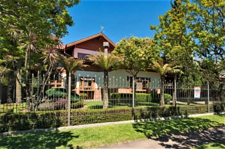 Foto 1 de Casa com 4 Quartos à venda, 363m² em Vila Suzana, Canela
