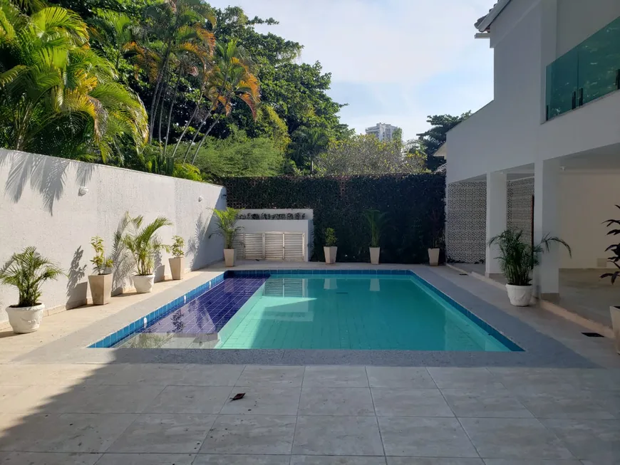 Foto 1 de Casa de Condomínio com 5 Quartos à venda, 1100m² em Barra da Tijuca, Rio de Janeiro