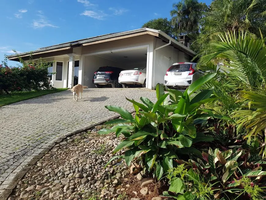 Foto 1 de Casa com 4 Quartos à venda, 218m² em Profipo, Joinville