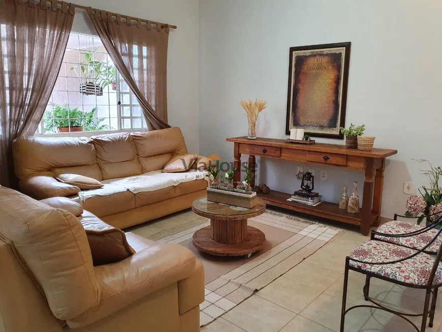 Foto 1 de Casa com 3 Quartos à venda, 230m² em Residencial e Comercial Palmares, Ribeirão Preto