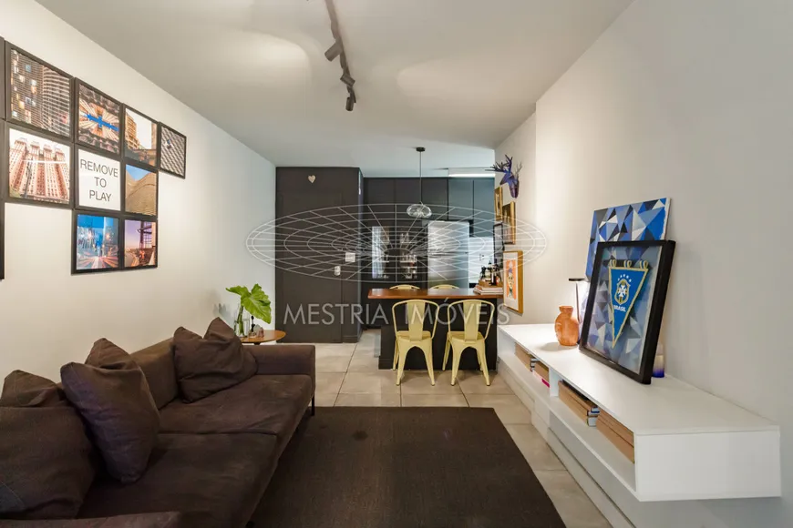 Foto 1 de Apartamento com 2 Quartos à venda, 60m² em Itaim Bibi, São Paulo