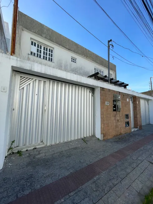 Foto 1 de Casa com 5 Quartos à venda, 250m² em Treze de Julho, Aracaju