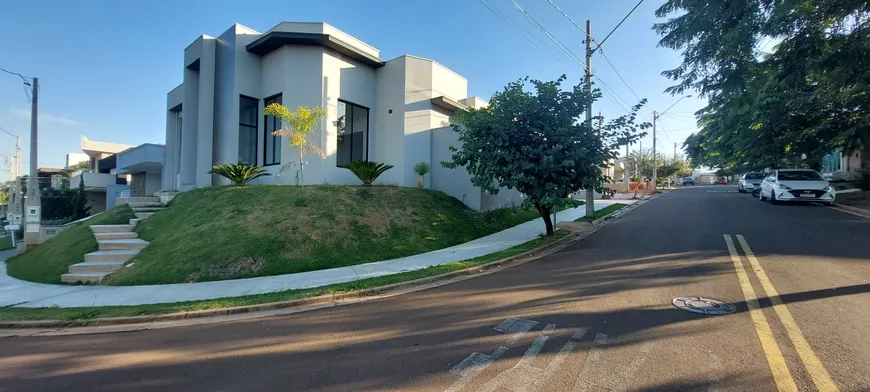 Foto 1 de Casa de Condomínio com 3 Quartos à venda, 187m² em Residencial Damha, Araraquara