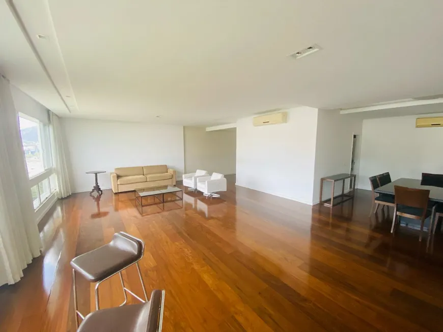 Foto 1 de Apartamento com 3 Quartos para alugar, 280m² em Flamengo, Rio de Janeiro