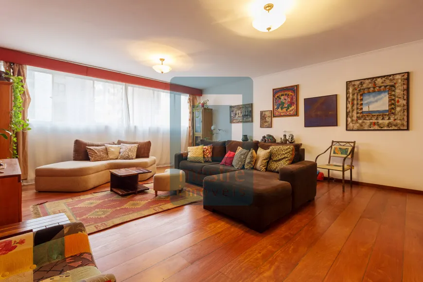 Foto 1 de Apartamento com 3 Quartos à venda, 225m² em Água Verde, Curitiba