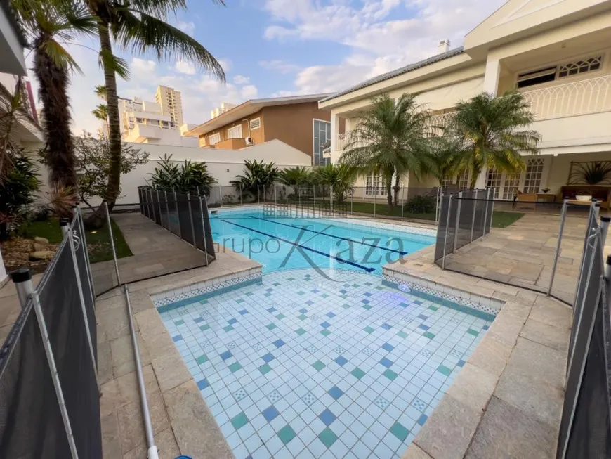 Foto 1 de Casa de Condomínio com 6 Quartos à venda, 800m² em Parque Residencial Aquarius, São José dos Campos