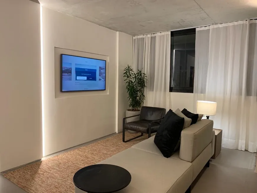 Foto 1 de Apartamento com 2 Quartos à venda, 55m² em Barra da Tijuca, Rio de Janeiro