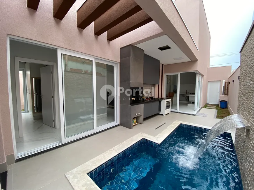 Foto 1 de Casa de Condomínio com 3 Quartos à venda, 176m² em Jardim Imperial, Cuiabá