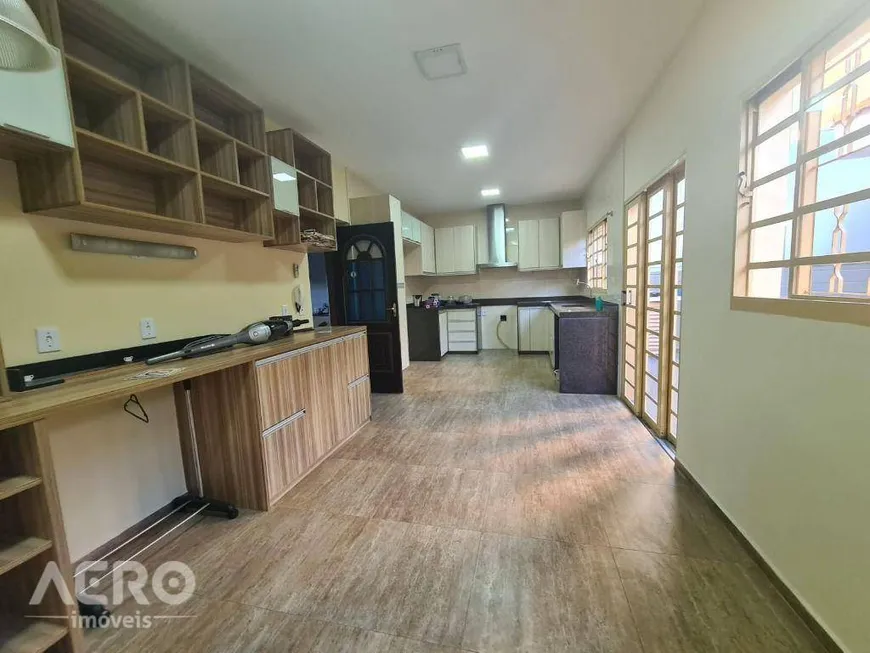 Foto 1 de Casa com 3 Quartos à venda, 227m² em Vila Cardia, Bauru