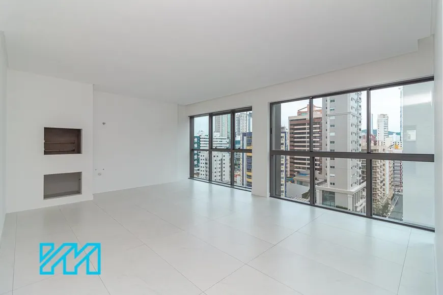 Foto 1 de Apartamento com 4 Quartos à venda, 165m² em Centro, Balneário Camboriú