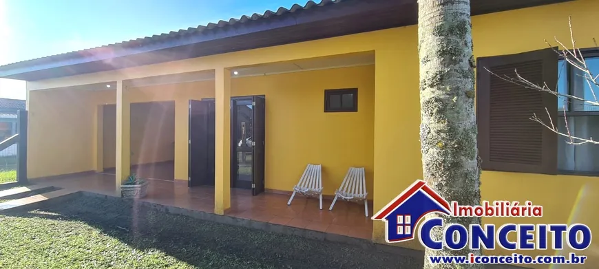 Foto 1 de Casa com 3 Quartos à venda, 80m² em Santa Teresinha, Imbé
