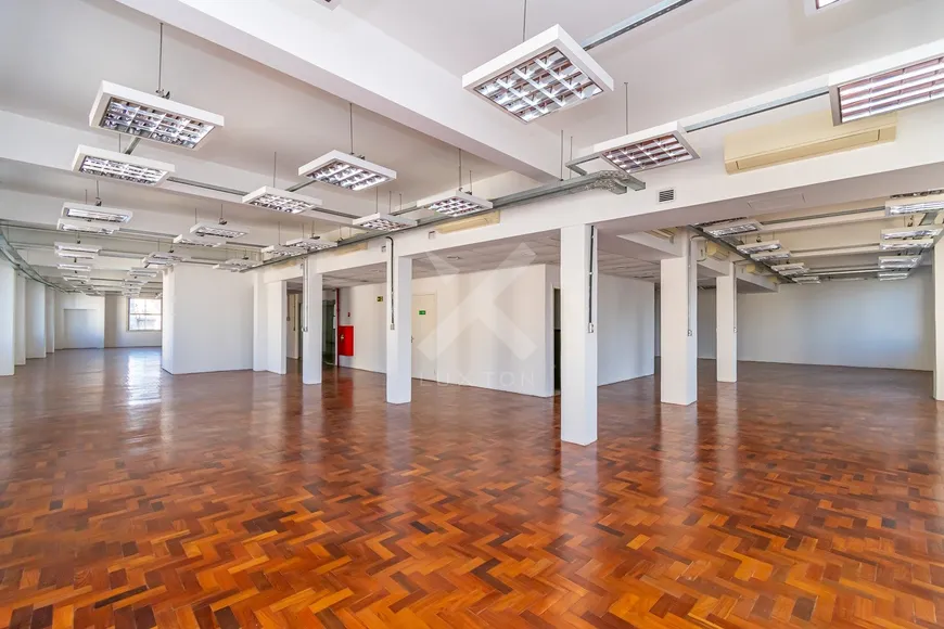 Foto 1 de Sala Comercial para alugar, 700m² em Centro Histórico, Porto Alegre