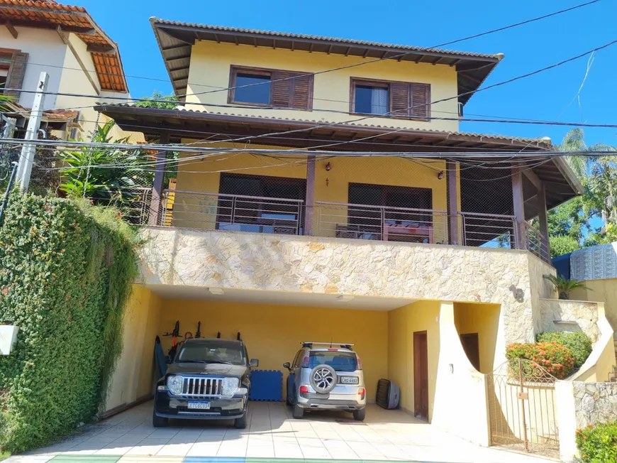 Foto 1 de Casa com 5 Quartos para alugar, 780m² em Camboinhas, Niterói