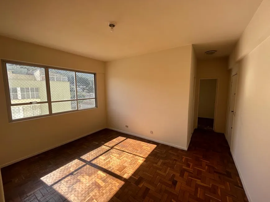 Foto 1 de Apartamento com 2 Quartos à venda, 67m² em Centro, Petrópolis