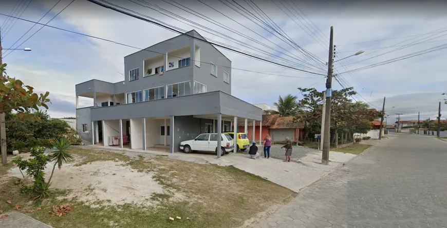 Foto 1 de Sobrado com 10 Quartos à venda, 336m² em Salinas, Balneário Barra do Sul