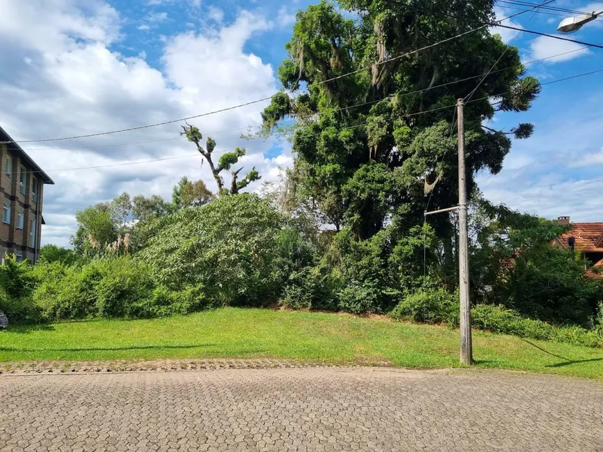 Foto 1 de Lote/Terreno à venda, 950m² em Quinta da Serra, Canela