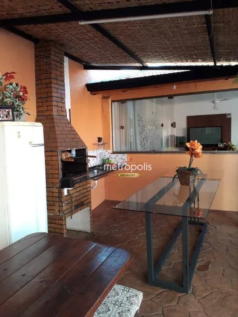 Foto 1 de Sobrado com 3 Quartos à venda, 250m² em Vila São José, Ourinhos