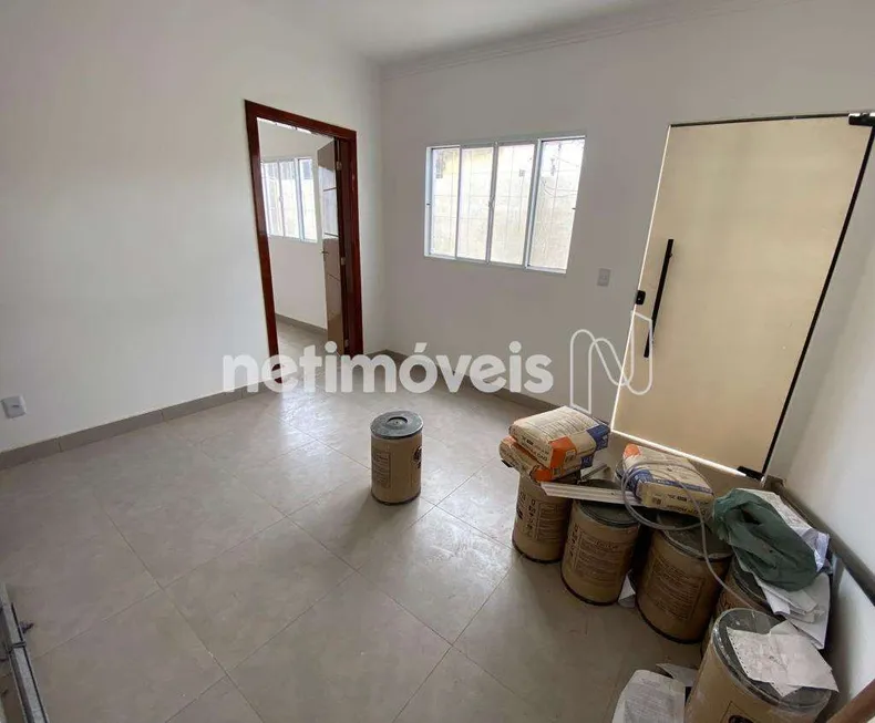 Foto 1 de Casa com 2 Quartos à venda, 75m² em Nacional, Contagem