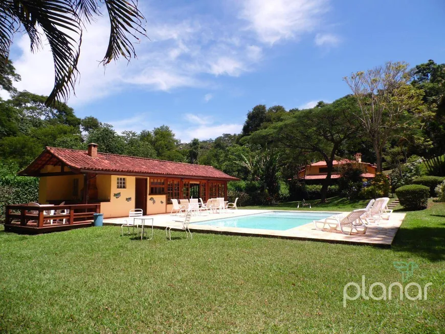 Foto 1 de Casa de Condomínio com 5 Quartos à venda, 250m² em Itaipava, Petrópolis