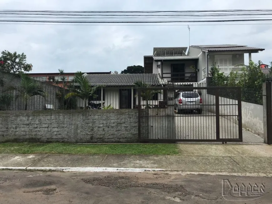 Foto 1 de Casa com 2 Quartos à venda, 165m² em Petrópolis, Novo Hamburgo