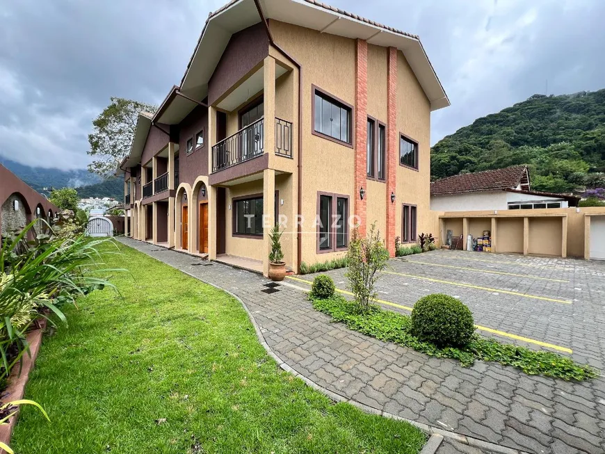 Foto 1 de Casa de Condomínio com 3 Quartos à venda, 116m² em Araras, Teresópolis