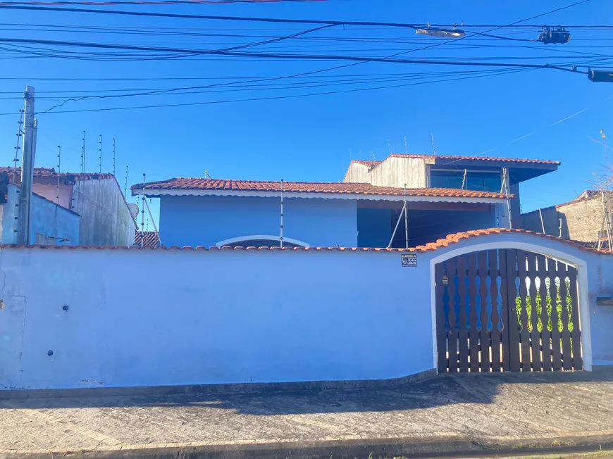 Foto 1 de Casa com 3 Quartos à venda, 138m² em Jardim Bopiranga, Itanhaém