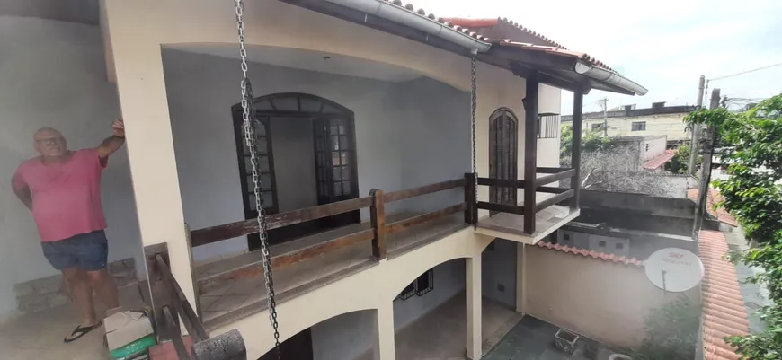 Foto 1 de Casa com 4 Quartos para alugar, 300m² em Trindade, São Gonçalo