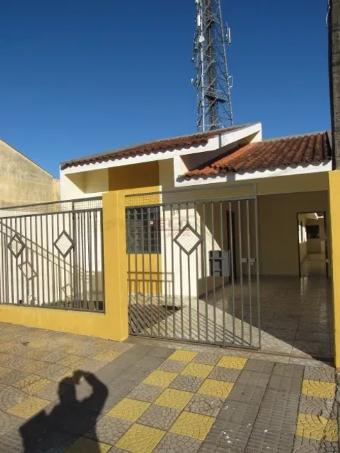 Foto 1 de Casa com 3 Quartos para alugar, 115m² em Jardim Real, Maringá