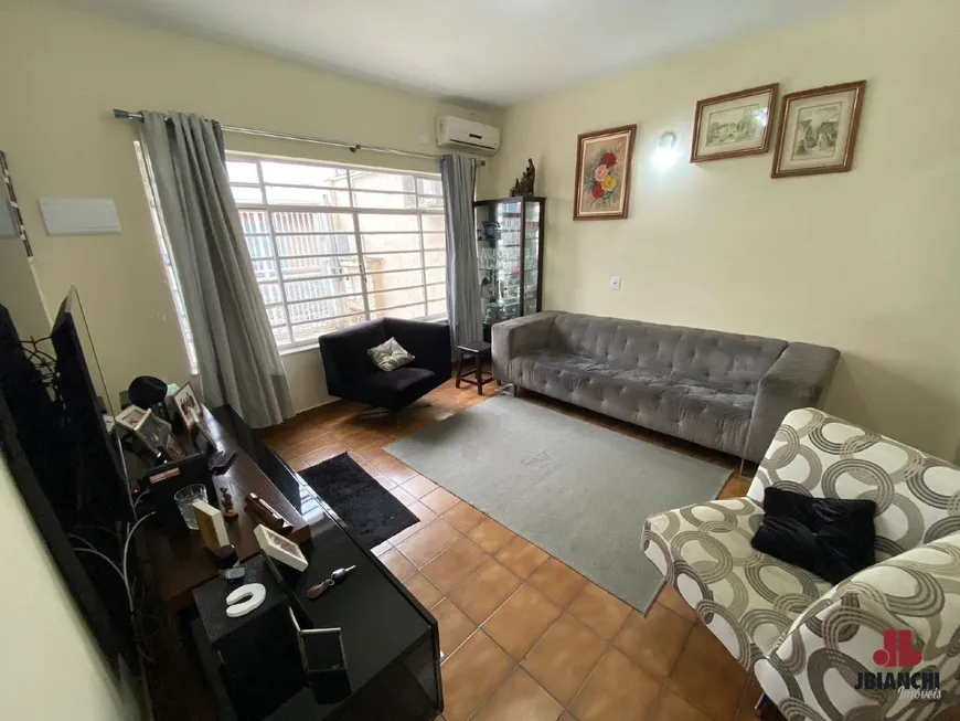 Foto 1 de Casa com 2 Quartos à venda, 142m² em Vila Mogilar, Mogi das Cruzes