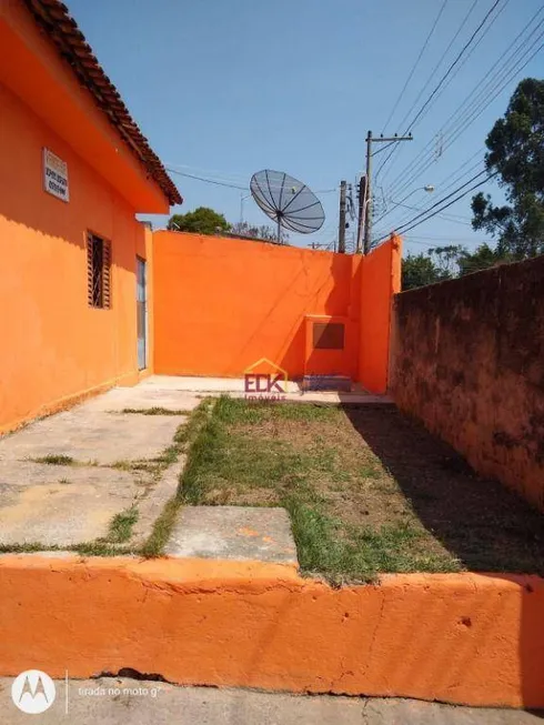 Foto 1 de Casa com 3 Quartos à venda, 90m² em Jardim Carlota, Pindamonhangaba