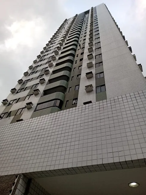 Foto 1 de Apartamento com 3 Quartos à venda, 75m² em Aflitos, Recife