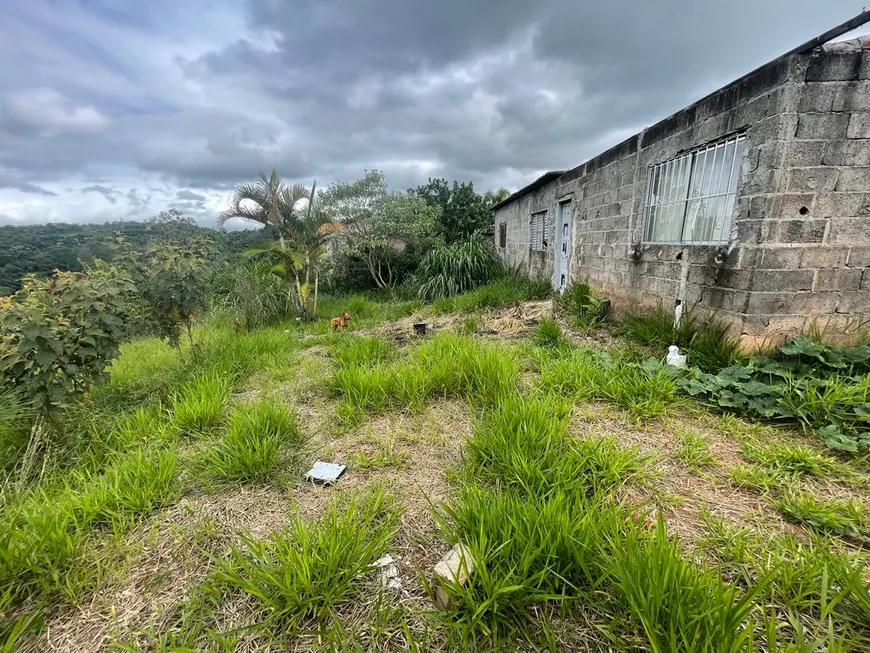 Foto 1 de Fazenda/Sítio com 2 Quartos à venda, 1200m² em Vila Flora Regina, Arujá