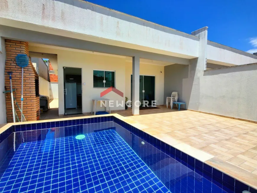 Foto 1 de Casa com 3 Quartos à venda, 88m² em Jardim Califórnia, Itanhaém